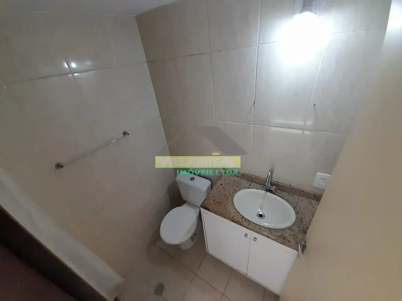 Unfurnished apartment with 2 bedrooms and 2 bathrooms — photo 14