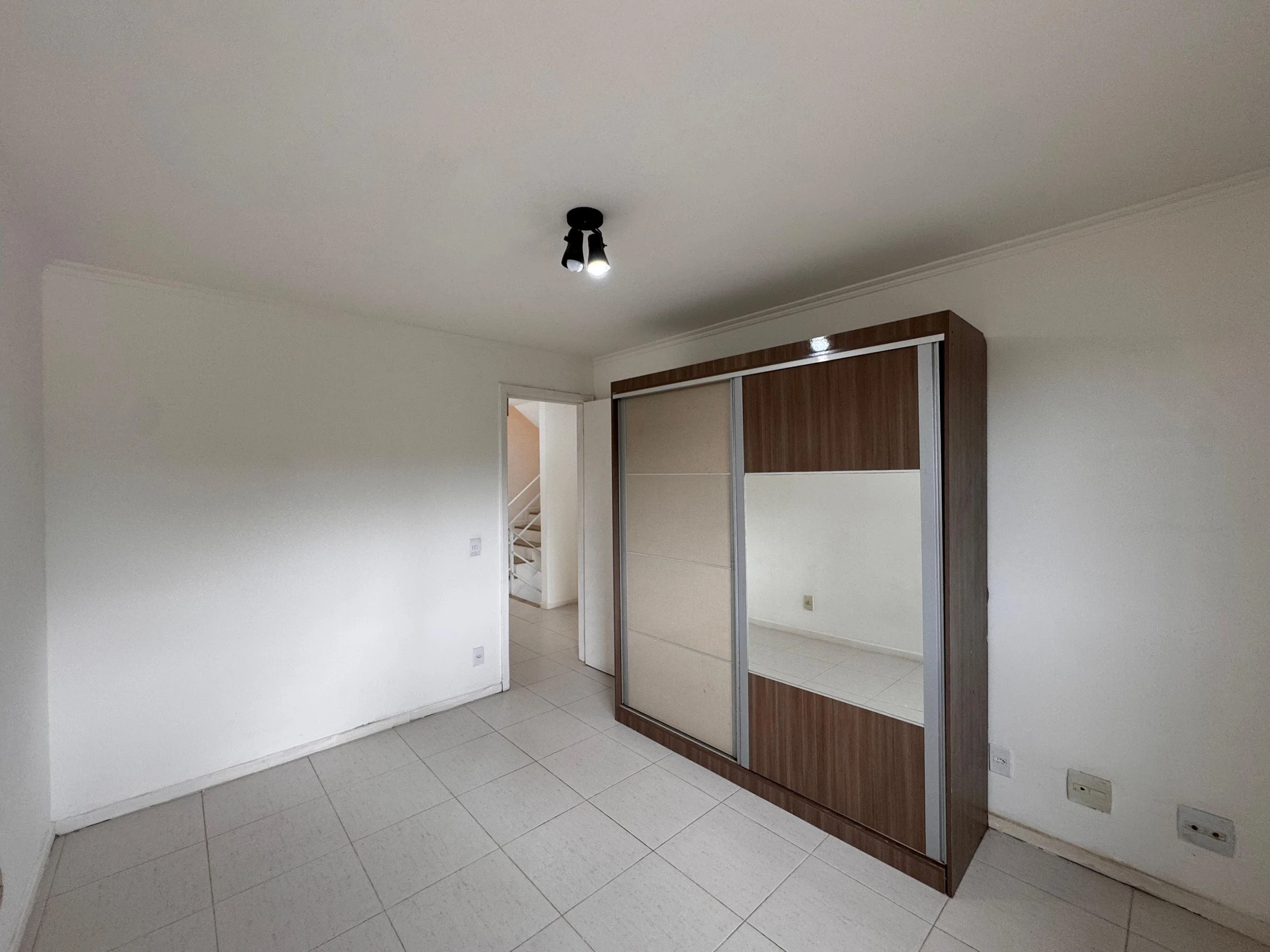 4-bedroom apartment with balcony and private BBQ grill — photo 6
