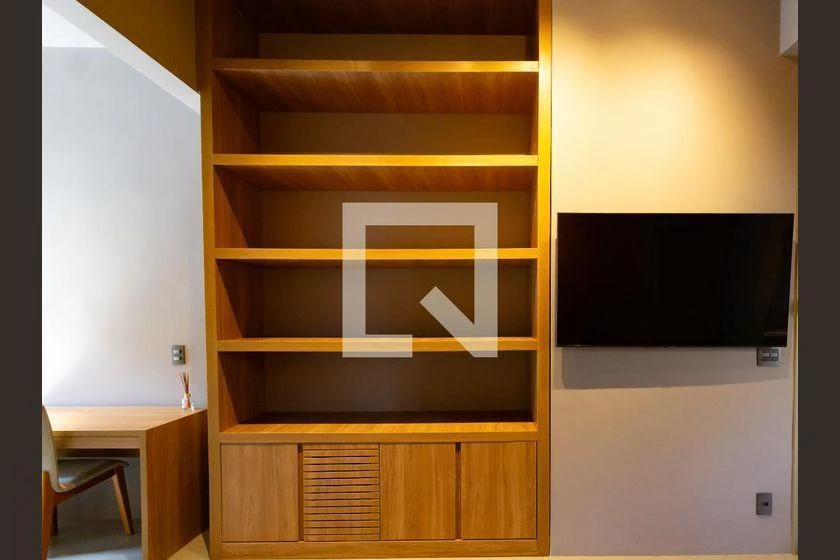 Квартира 48 м² з пральною машиною та робочим місцем — photo 9