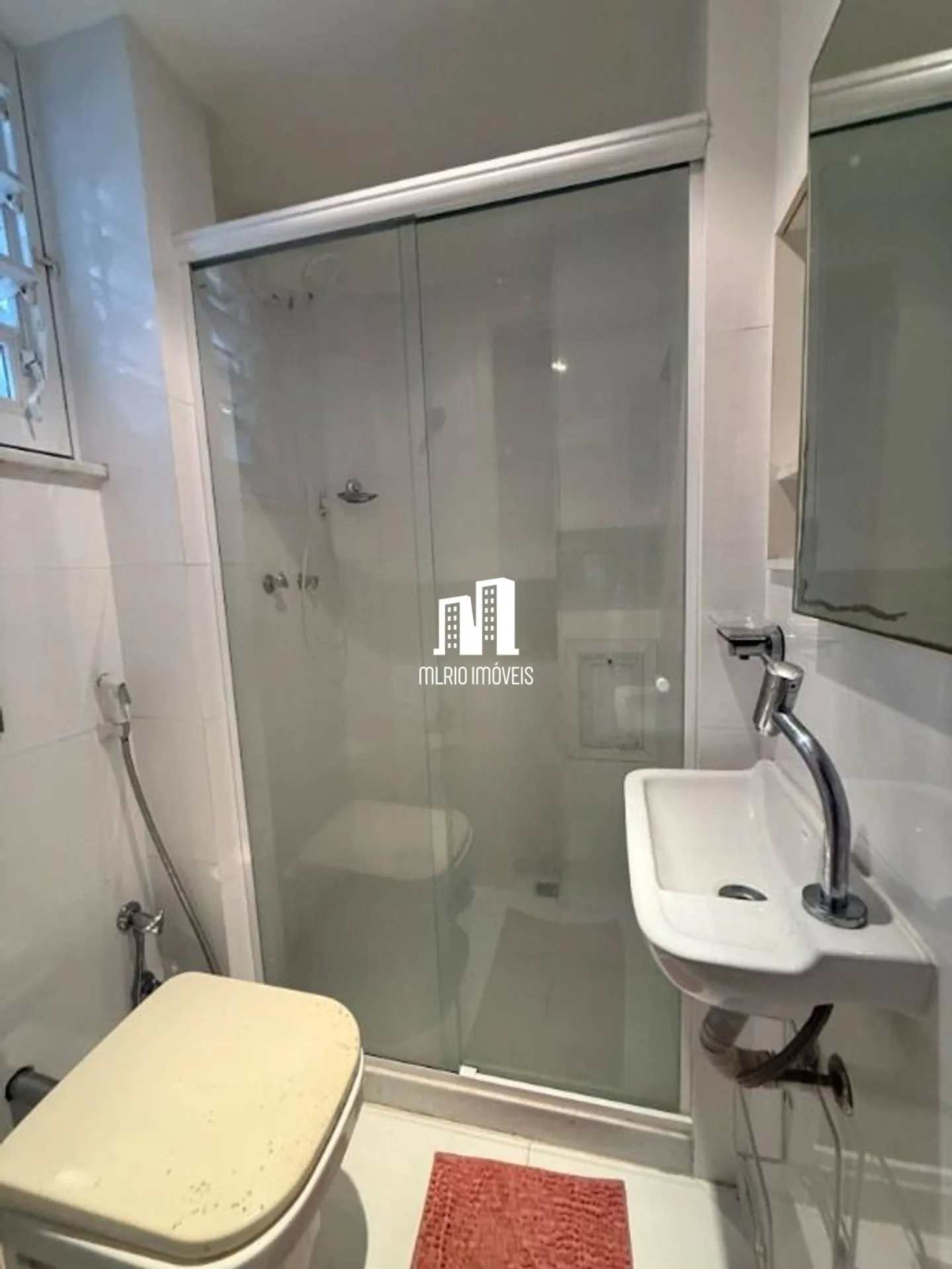 Деревянный пол или ламинат и 3 спальни: квартира 120 м² — photo 25