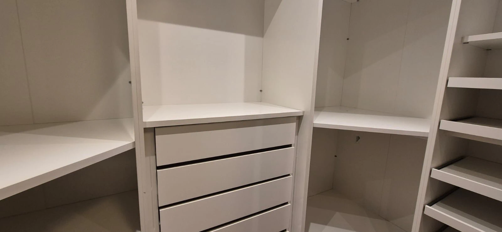 Duplex penthouse with 3 suites and 360 m², enclosed kitchen — photo 25