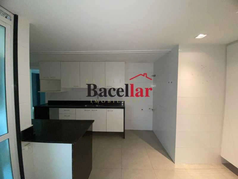 Apartamento con 4 suites y 229 m² con cocina cerrada — photo 16