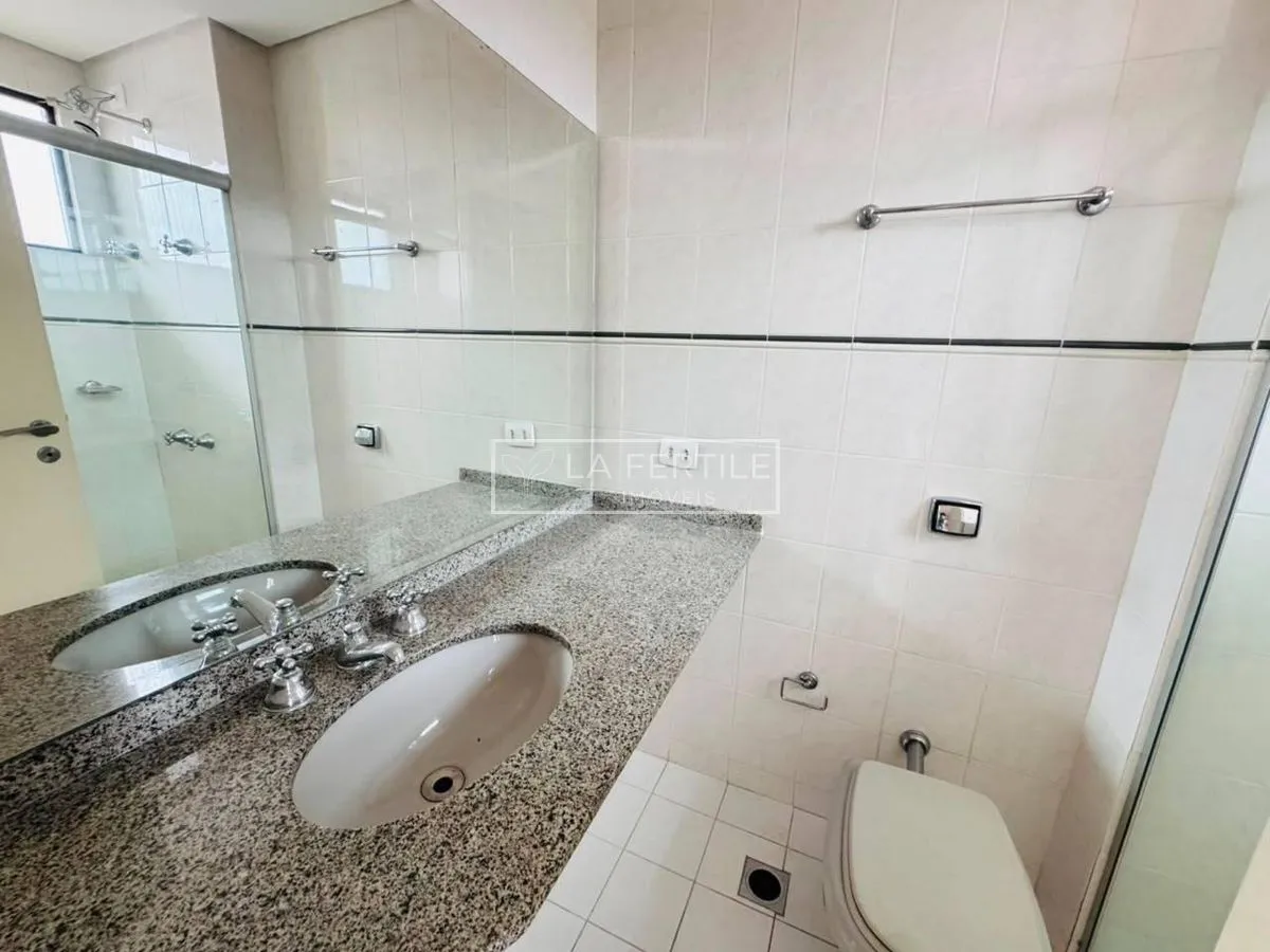 3-bedroom apartment with 4 bathrooms, 184 m² — photo 22