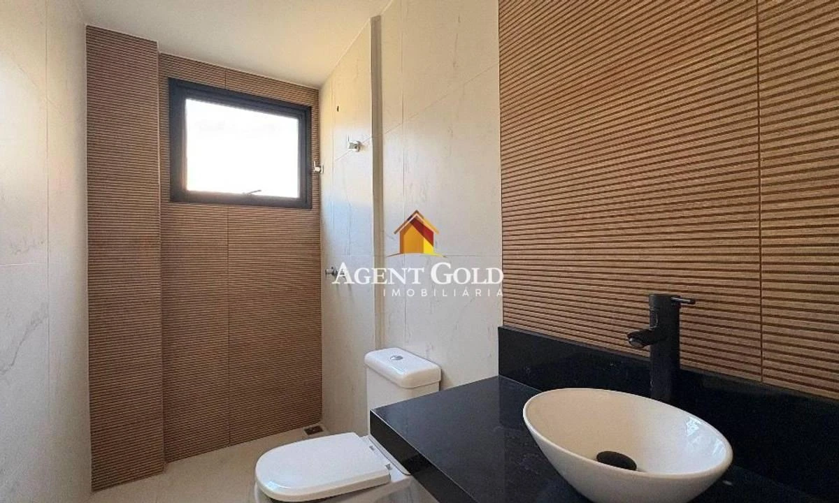 3-bedroom apartment, 1 with its own bathroom, 127 m² — photo 8