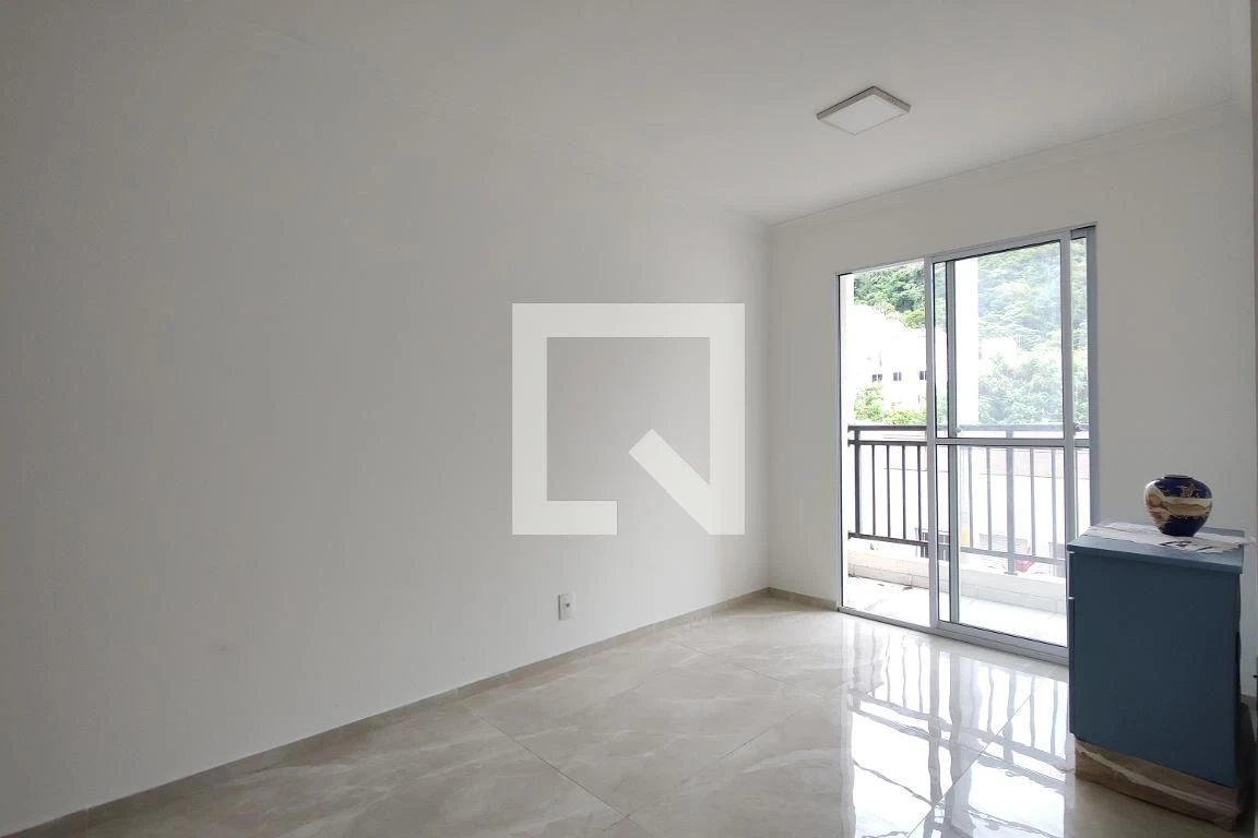 3-bedroom apartment with a balcony — photo 7