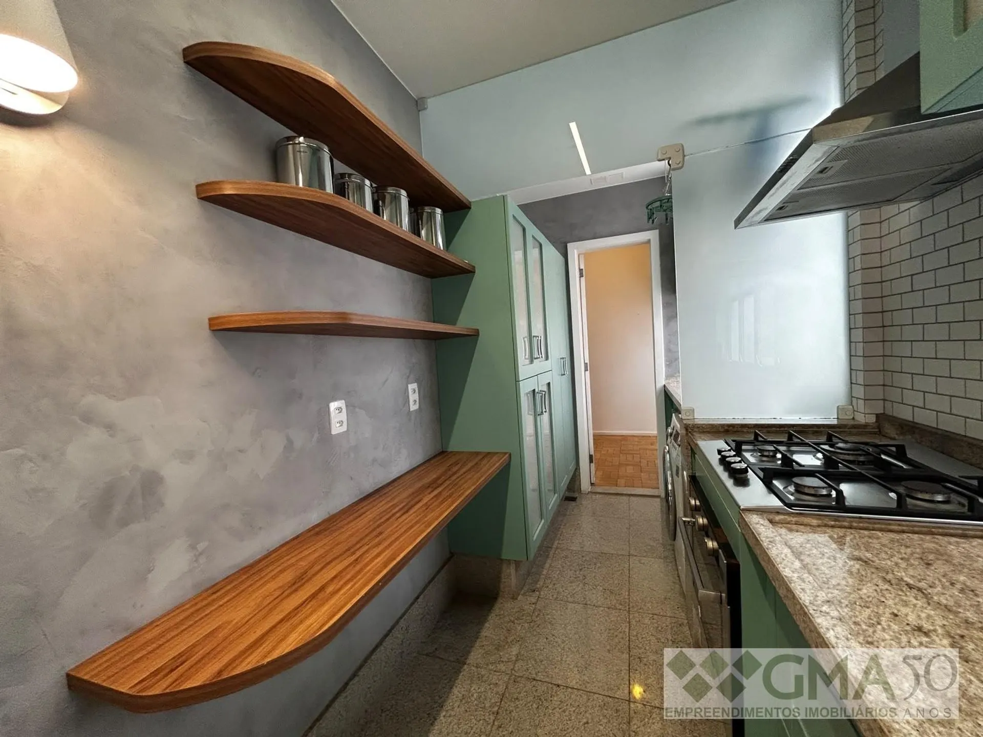 Рабочее место и 2 спальни: квартира 145 м² — photo 26