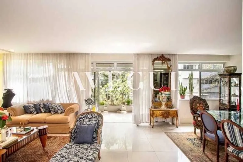 Furnished apartment with 3 bedrooms and a balcony — photo 8