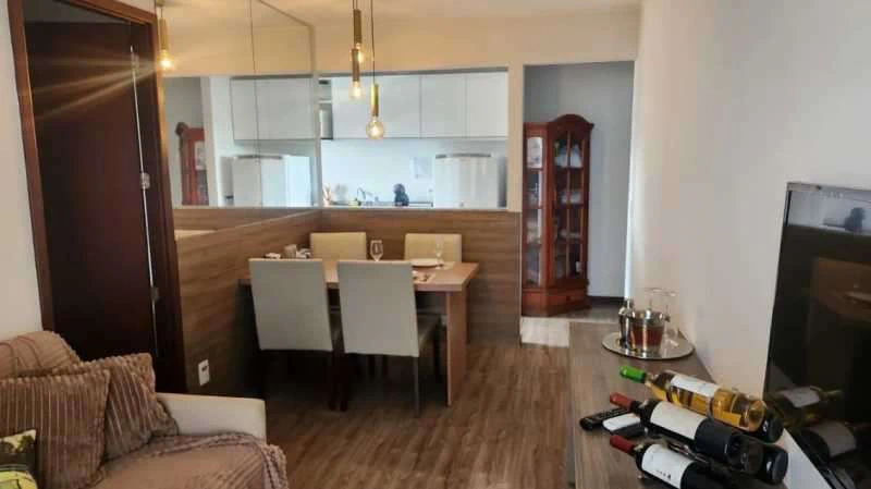 2-bedroom apartment with open-plan kitchen and en-suite baths — photo 5
