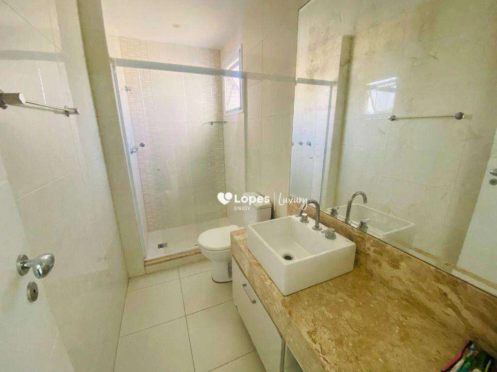 Furnished apartment with 4 bedrooms and mountain views — photo 17