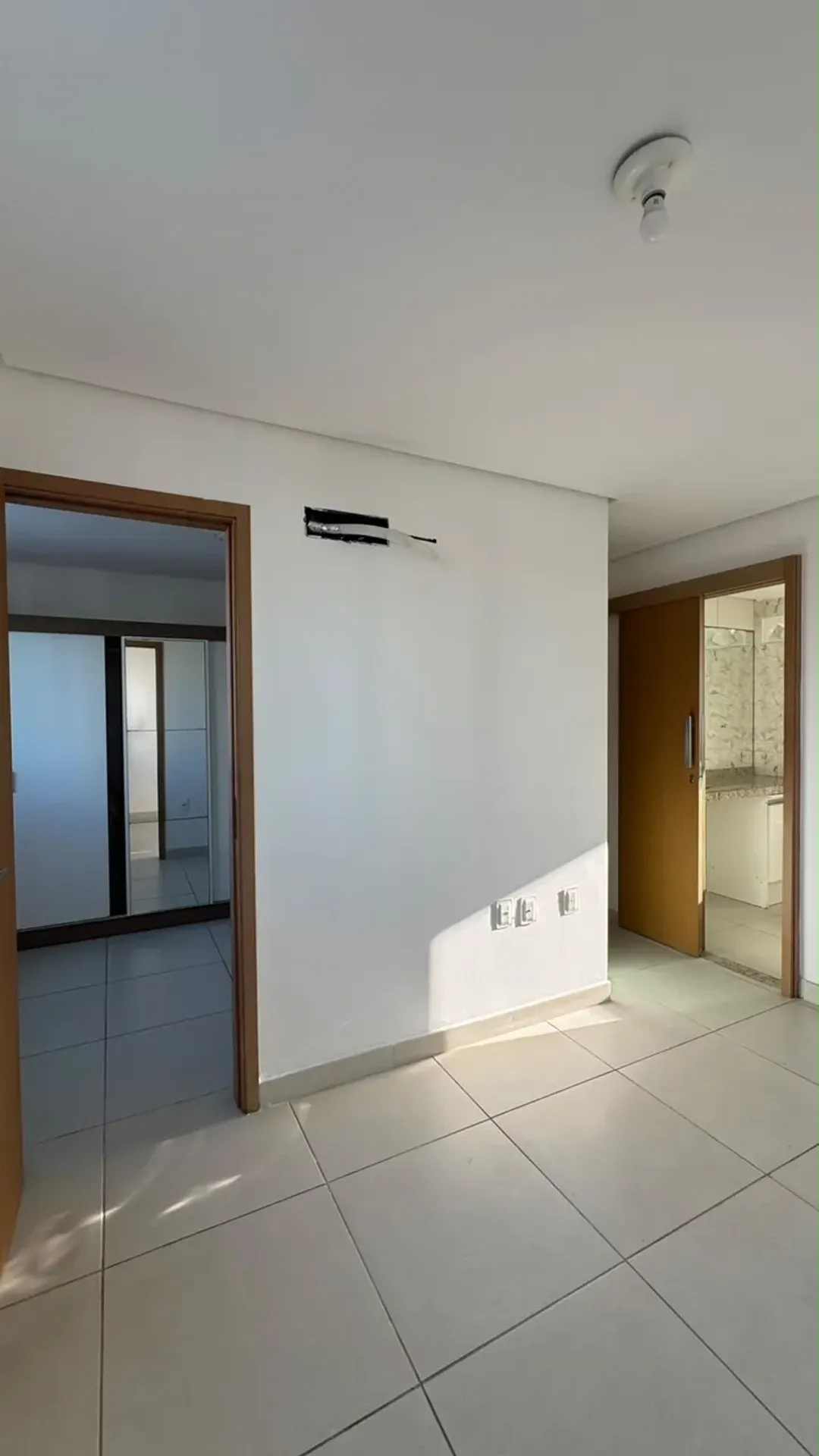 Bathtub in a 3-bedroom apartment, 87 m² — photo 13
