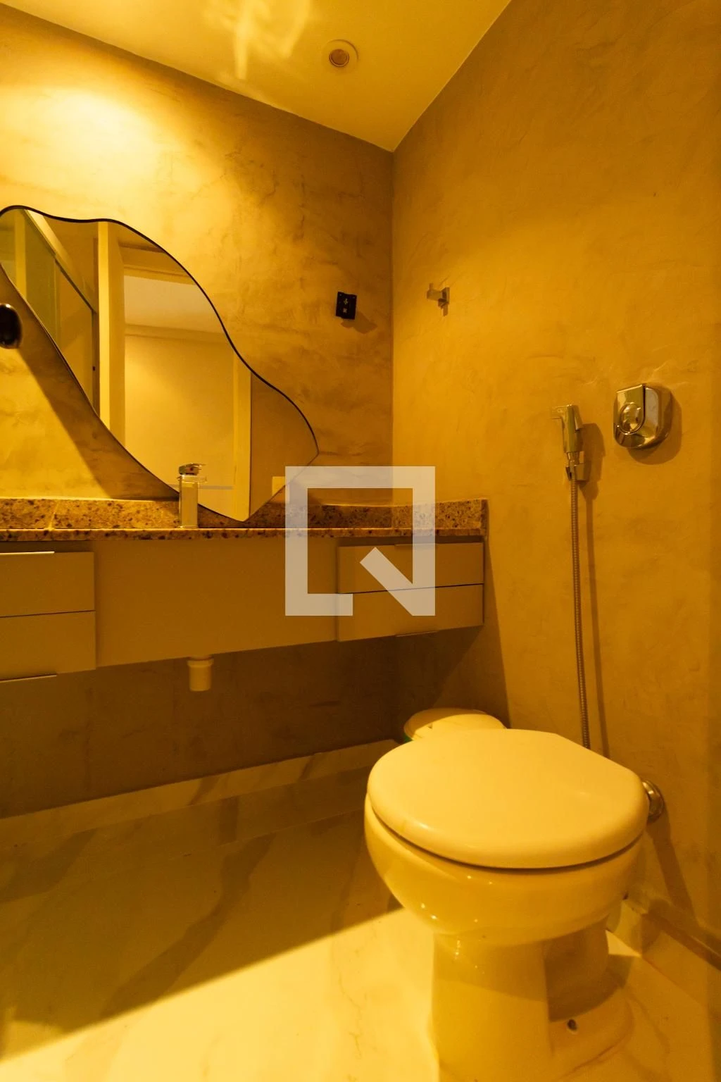 Furnished 1-bedroom apartment with a balcony — photo 20
