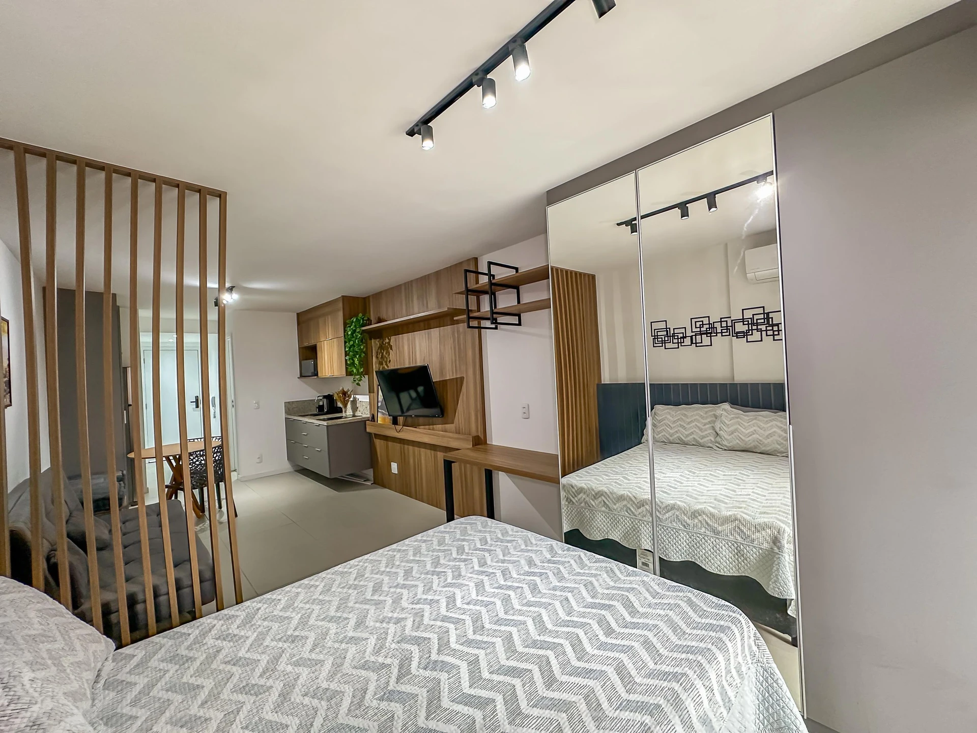 Furnished studio, 35 m², with a dishwasher — photo 14