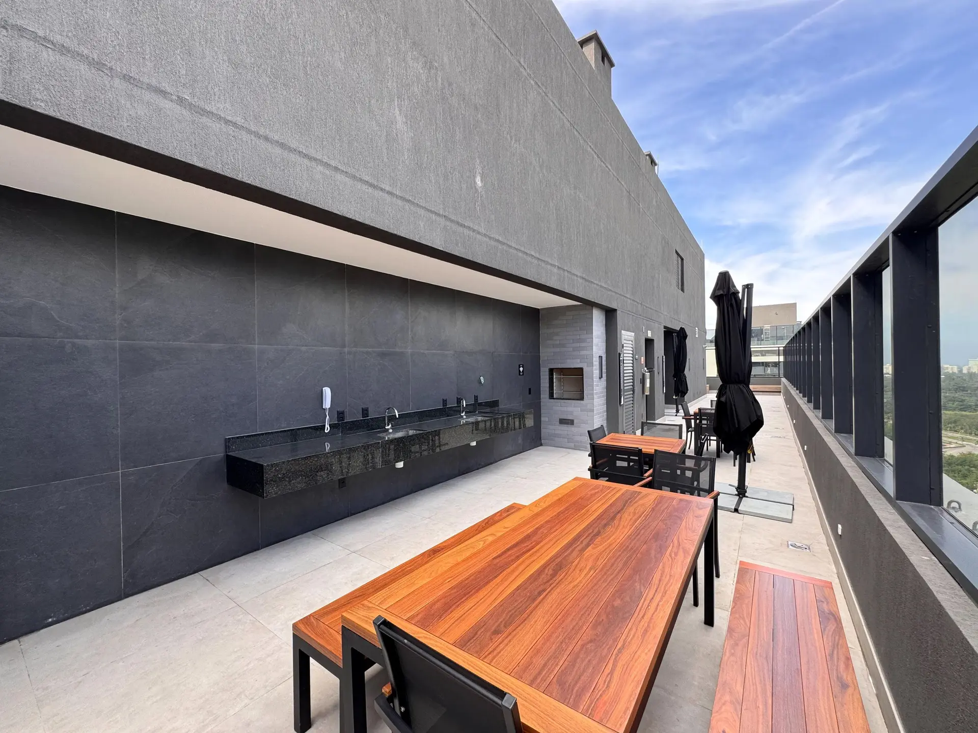 3-bedroom apartment with open-plan kitchen — photo 41