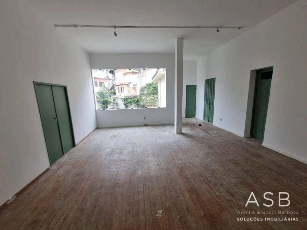 Casa com 5 quartos e varanda, 1212 m², 5 banheiros — photo 9