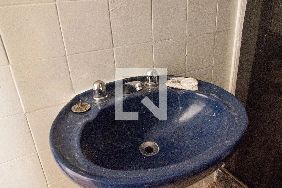 Unfurnished 2-bedroom apartment with air conditioning — photo 27