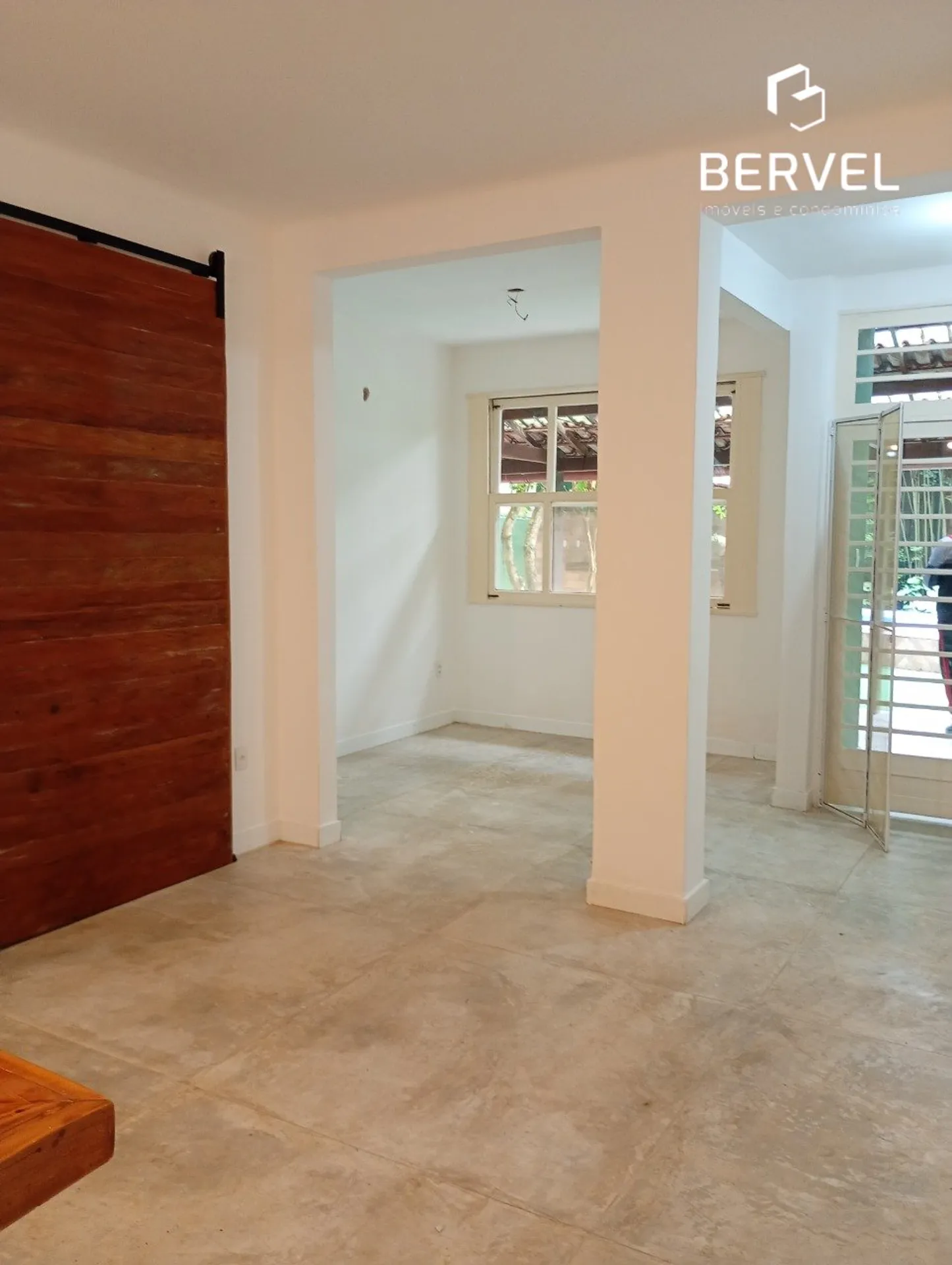 Apartamento de 2 quartos em condomínio com piscina — photo 5