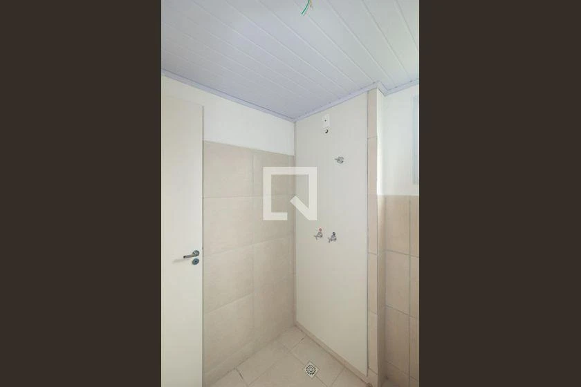 2-bedroom apartment in a building with a gym — photo 20