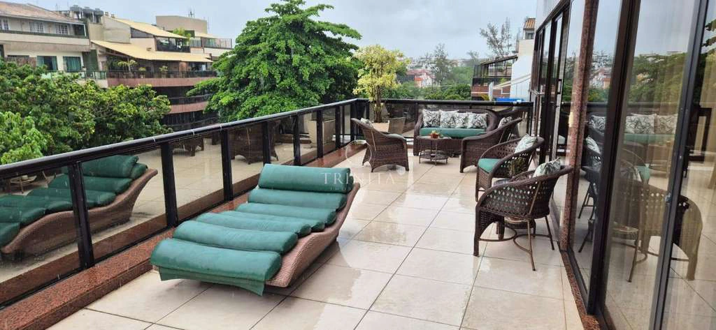 Furnished apartment with 4 en-suite bedrooms and balcony — photo 9