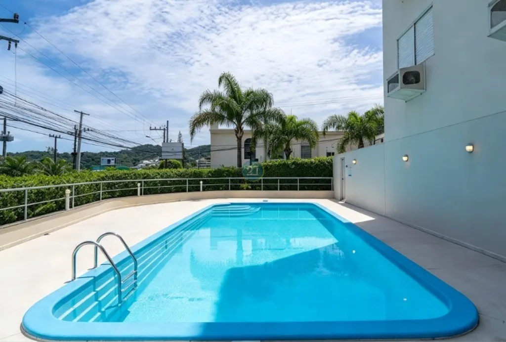 3-bedroom apartment with a grill on the balcony — photo 17