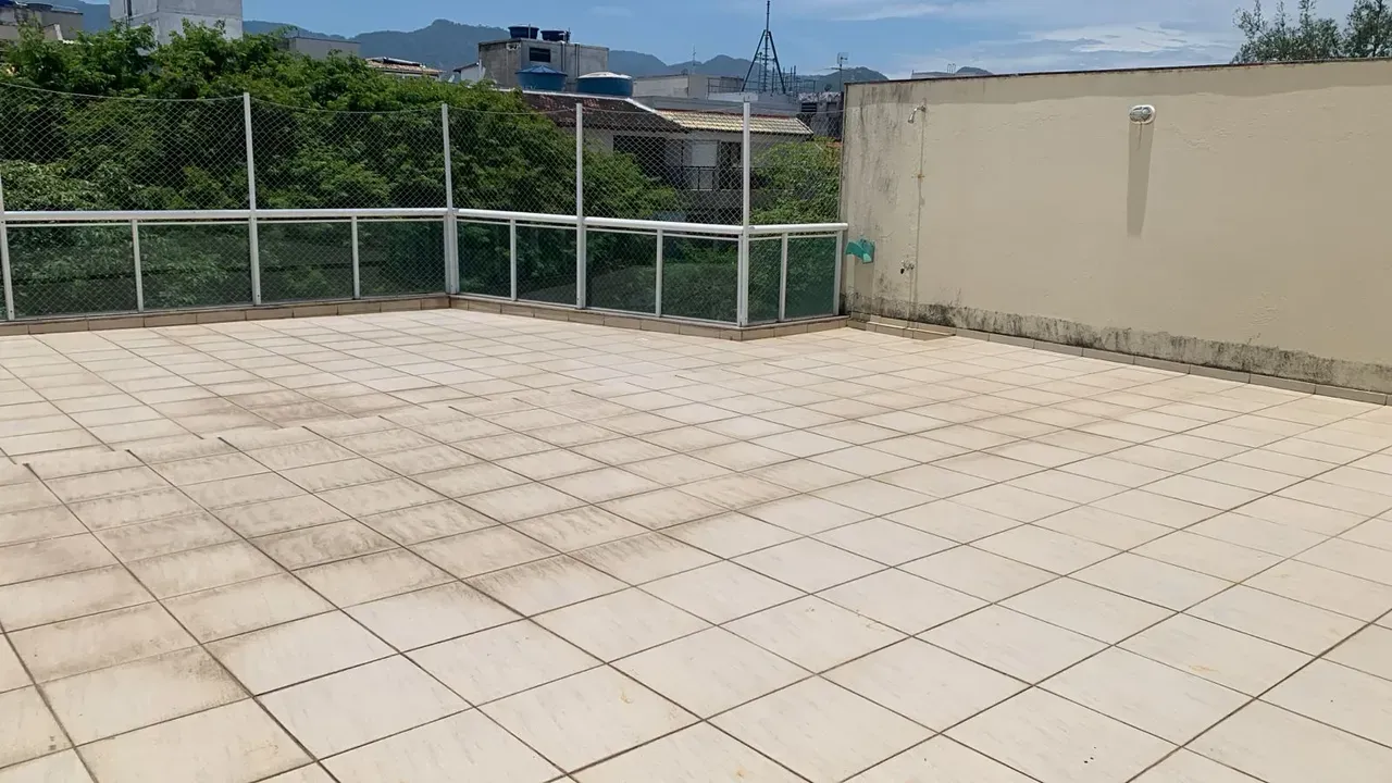 Unfurnished apartment with air conditioning and 3 bedrooms — photo 8