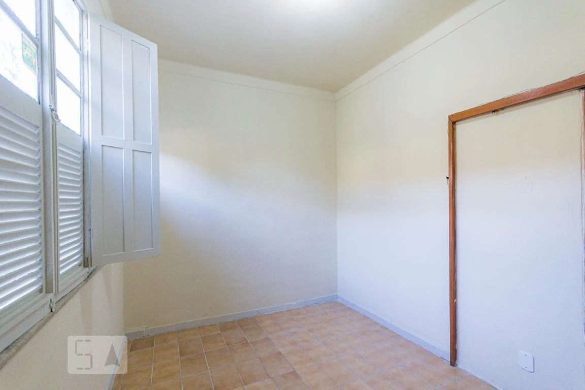House, 200 m², with a grill on the balcony — photo 39