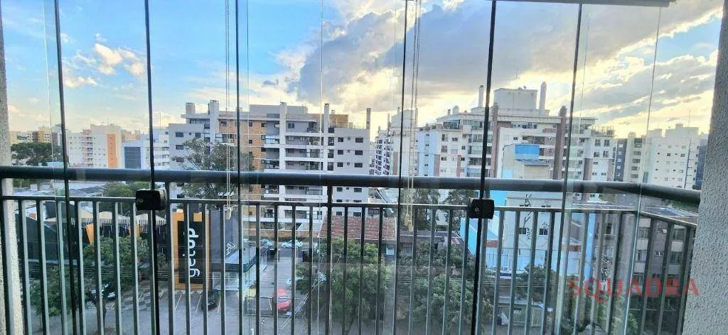 2-bedroom apartment with suite and glassed balcony — photo 9