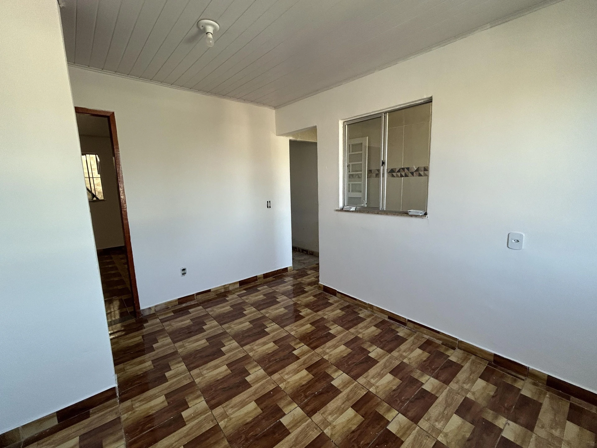 Квартира з 2 спальнями та 1 ванною з душовою зі скла — photo 13