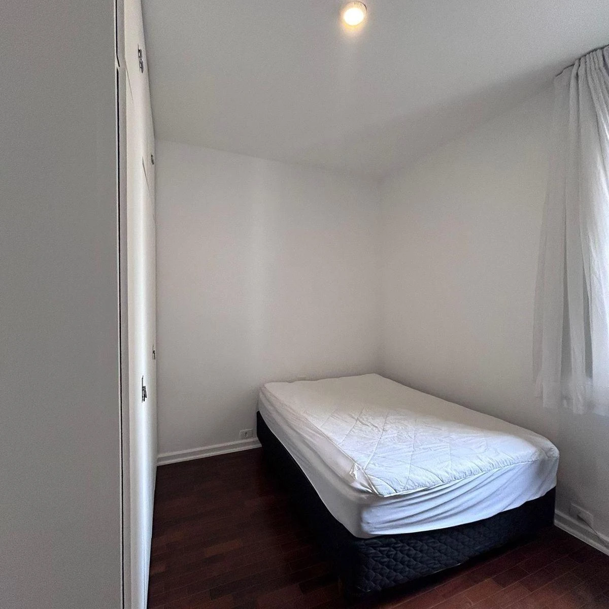 Furnished 2-bedroom apartment with 2 parking spots — photo 9