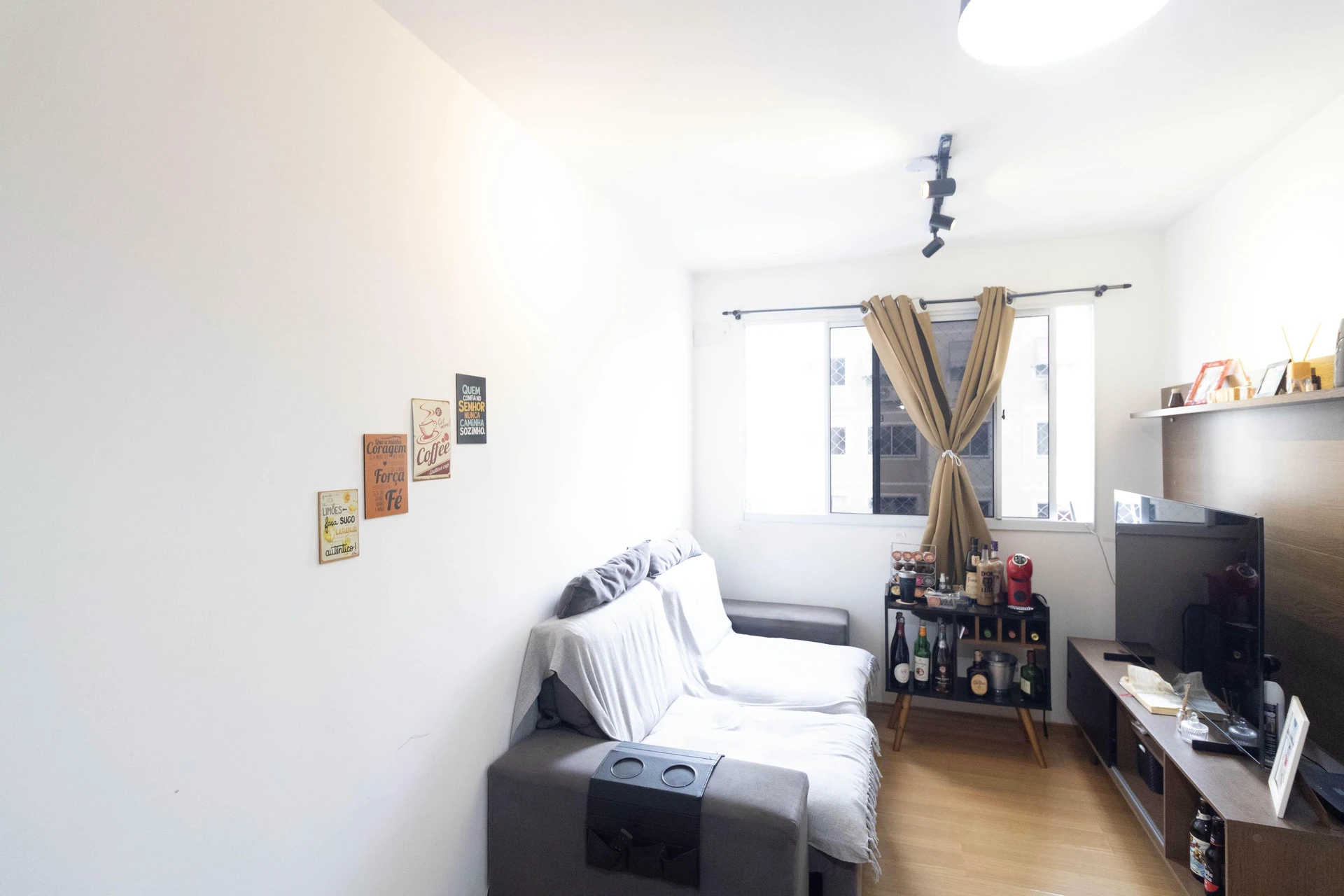 Home office in a 2-bedroom apartment, 44 m²