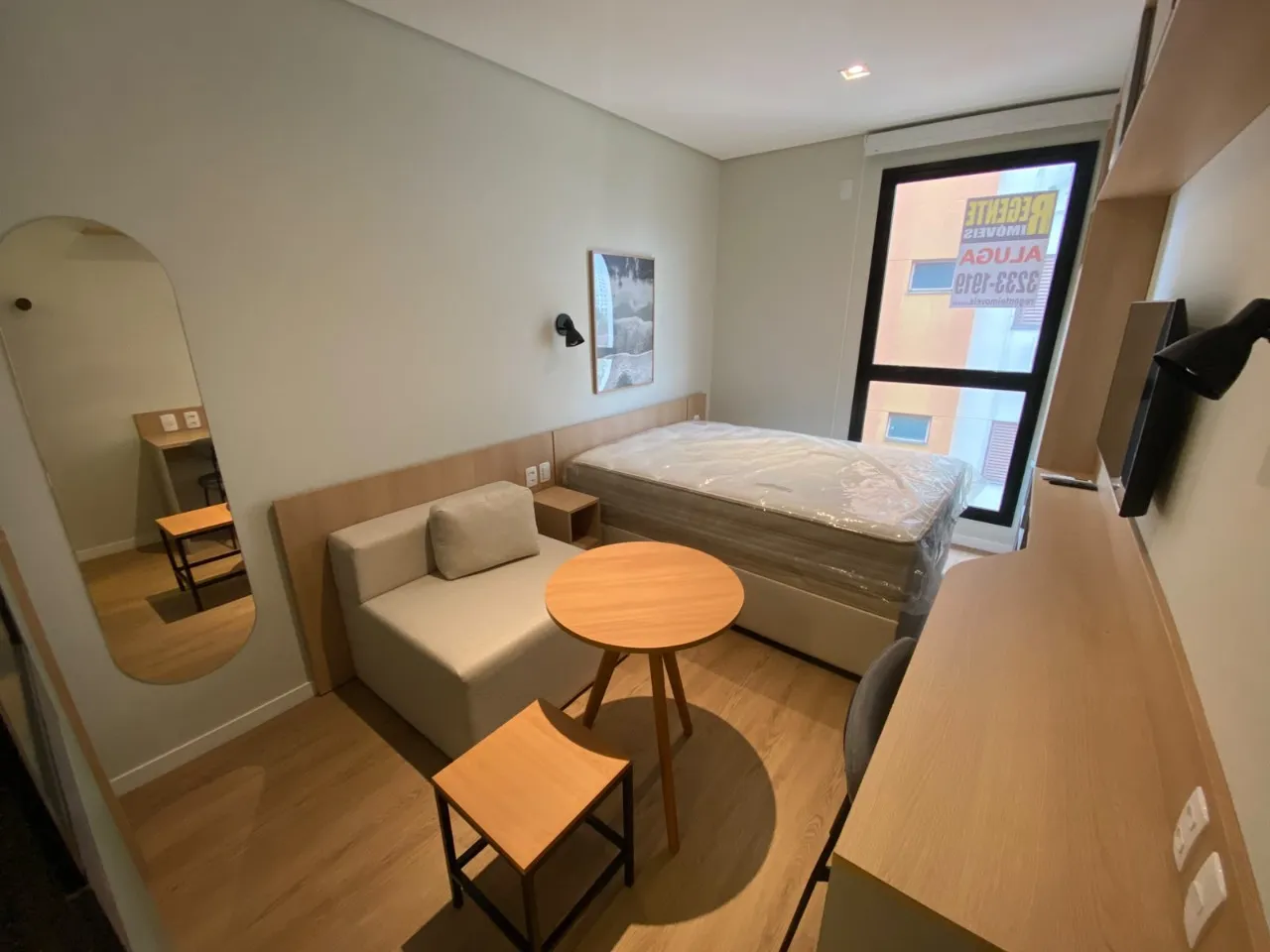 One-bedroom apartment with a mountain view in Florianópolis — photo 3