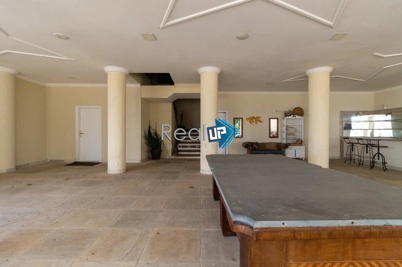 Condominium house with 5 bedrooms and 1081 m² plus laundry — photo 71