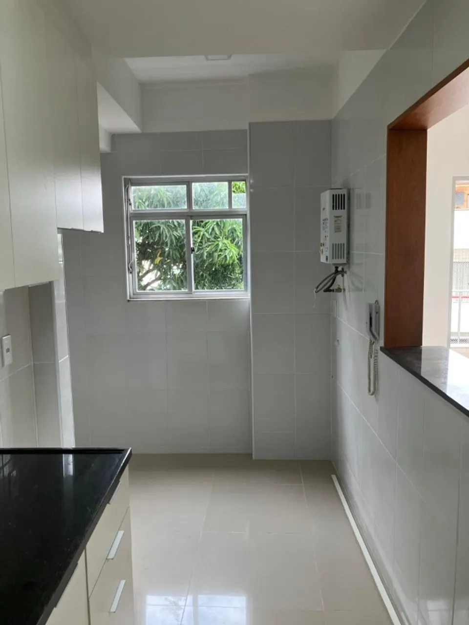 3-bedroom apartment with a mountain view in Rio de Janeiro — photo 17