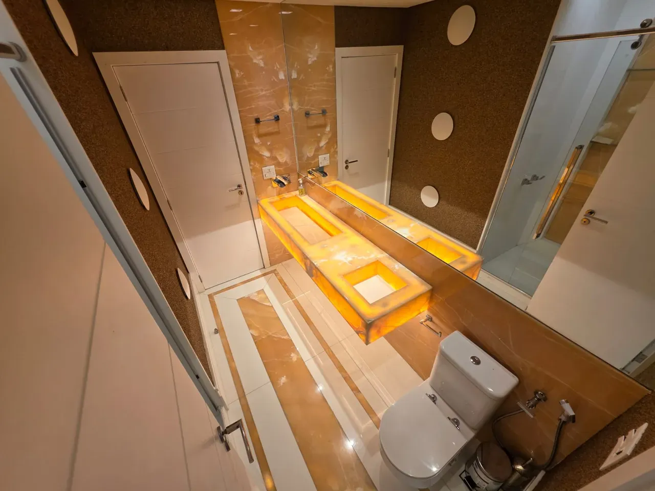 Casa em condomínio com 5 quartos e 5 banheiros — photo 11