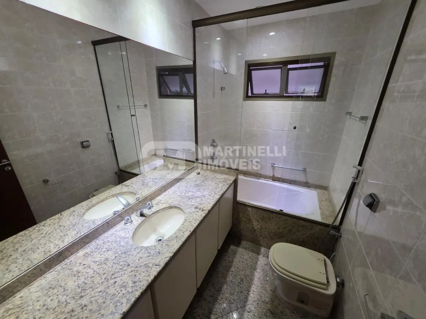 3-bedroom apartment with a bathtub in Rio de Janeiro — photo 28