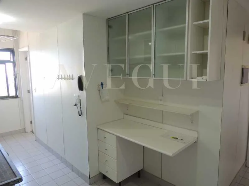 2-bedroom apartment with a water view — photo 6