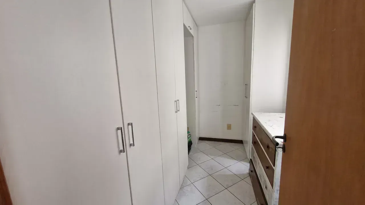 Apartment with a closed kitchen and 3 bedrooms — photo 18