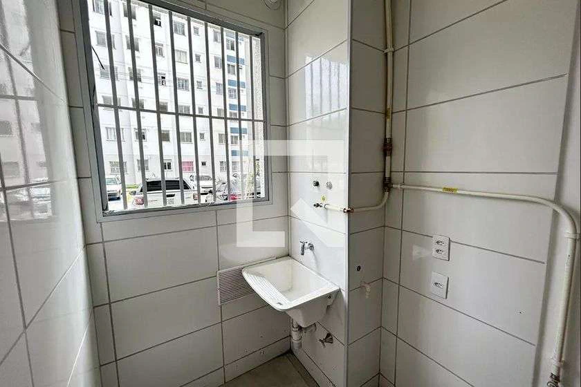 Apartamento alugado de 39 m² com 2 quartos