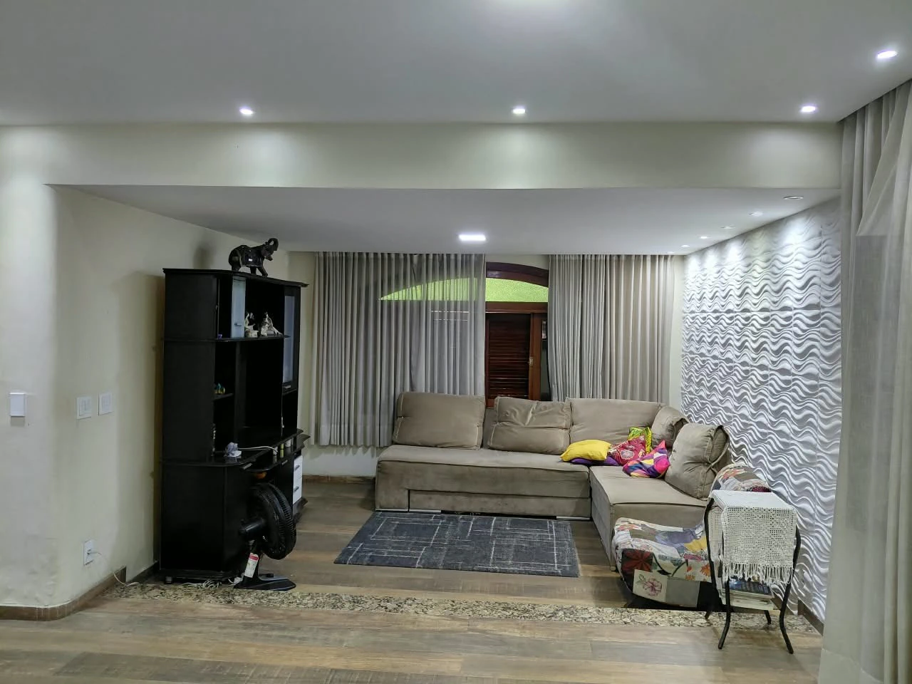 Furnished house with 3 bedrooms, 360 m² and 2 parking spots — photo 4