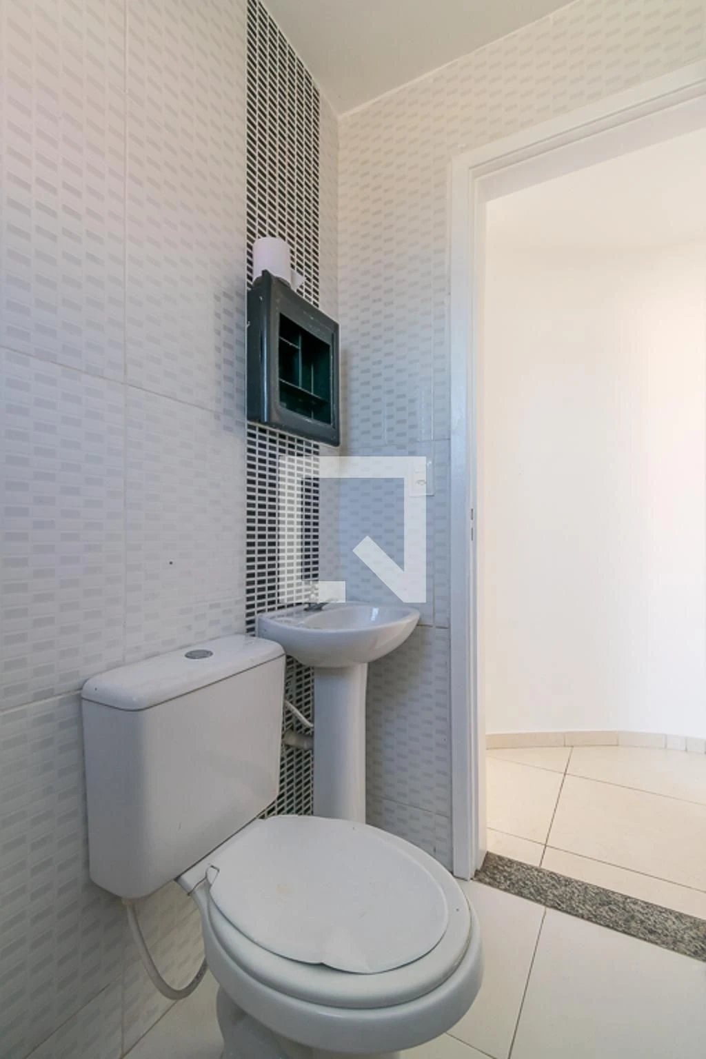 Apartment with 2 bedrooms and a gas stove — photo 9