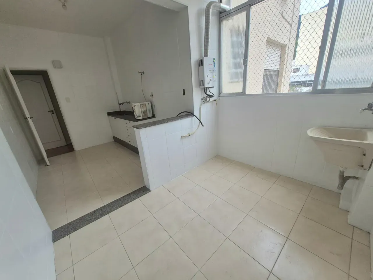 3-bedroom apartment with a home office — photo 16