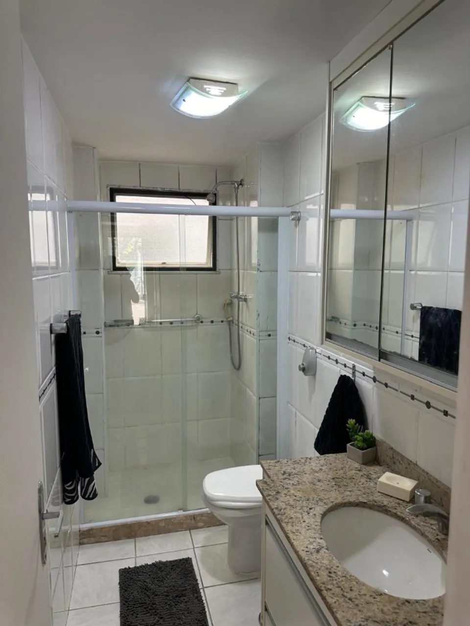 Furnished apartment, 131 m², with a glass-enclosed balcony — photo 11