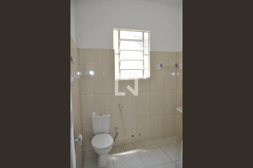 House, 85 m², with wood or laminate floors — photo 4