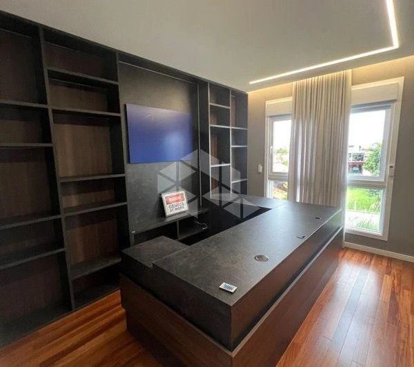 Rental house with 4 en-suite bedrooms and 350 m²