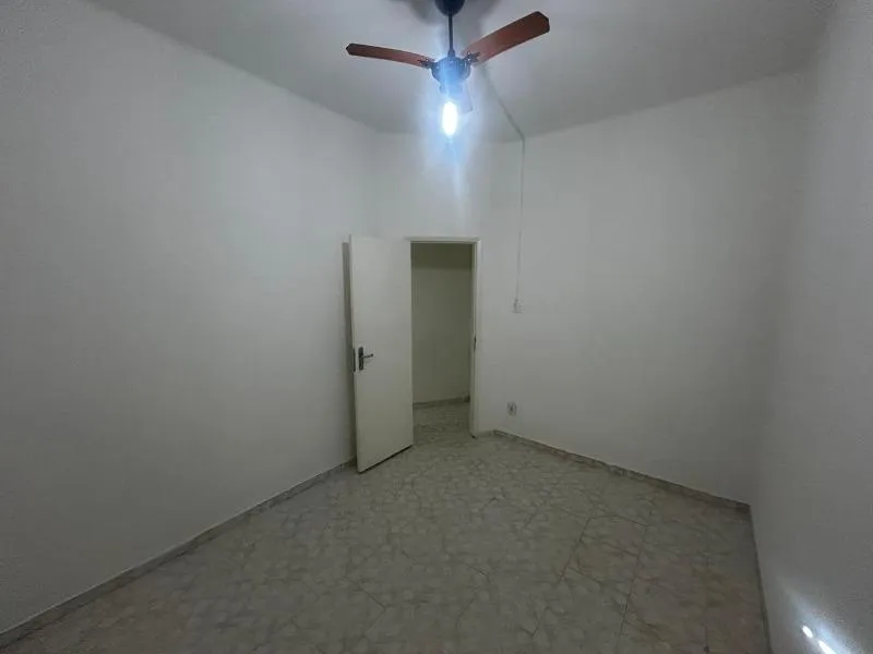 Casa com 3 dormitórios, 1 banheiro e cozinha fechada — photo 8