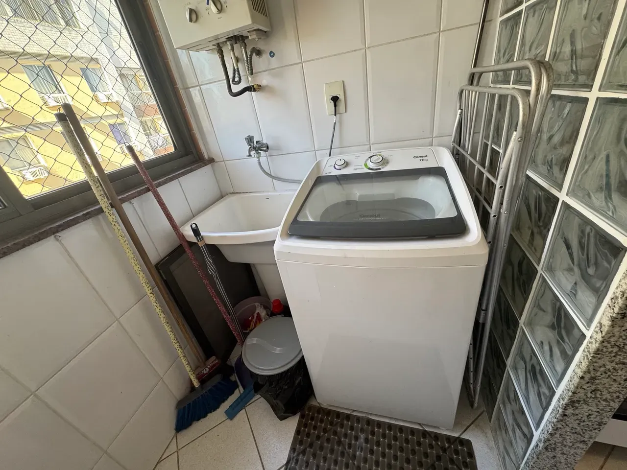 Furnished apartment with a balcony and 2 bedrooms — photo 9