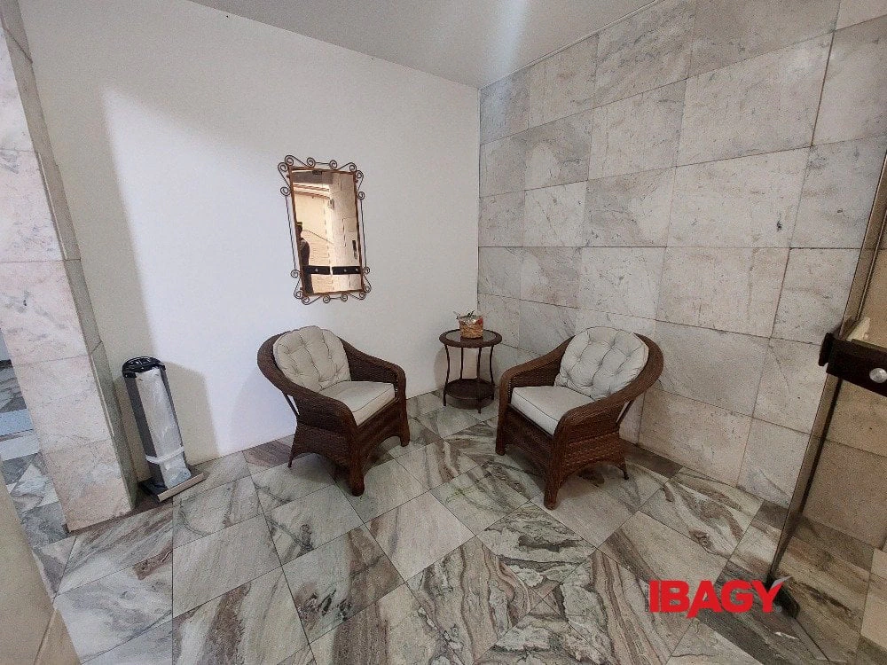 3-bedroom apartment, 1 with its own bathroom, 96 m² — photo 4