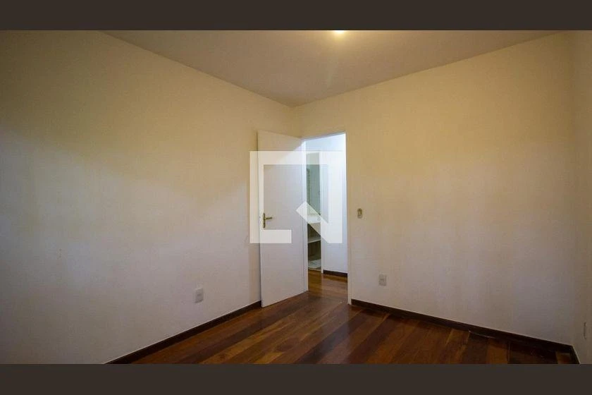 Casa com 4 quartos e churrasqueira na varanda — photo 15