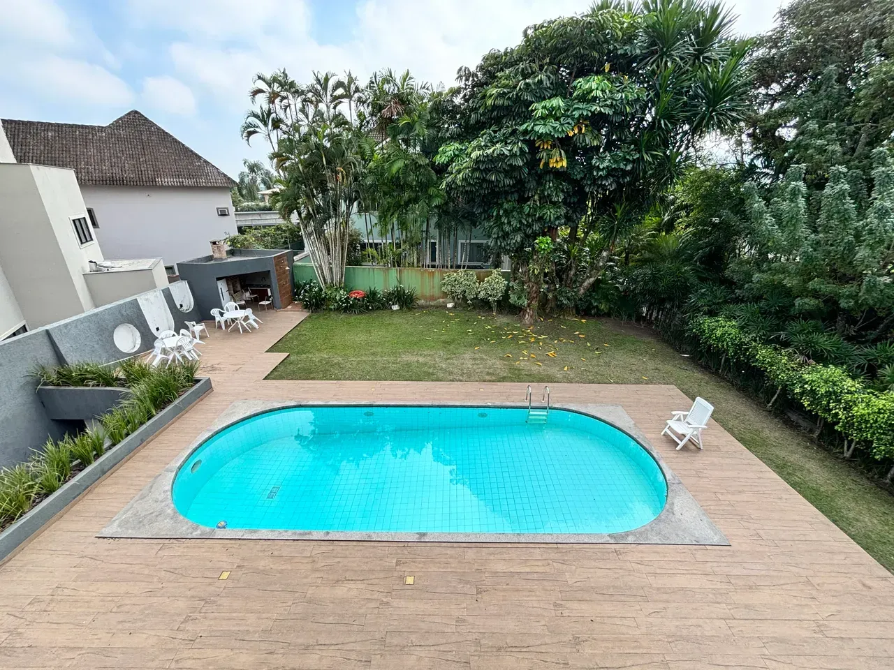 Furnished 580 m² house with 4 bedrooms and a gas kitchen — photo 4