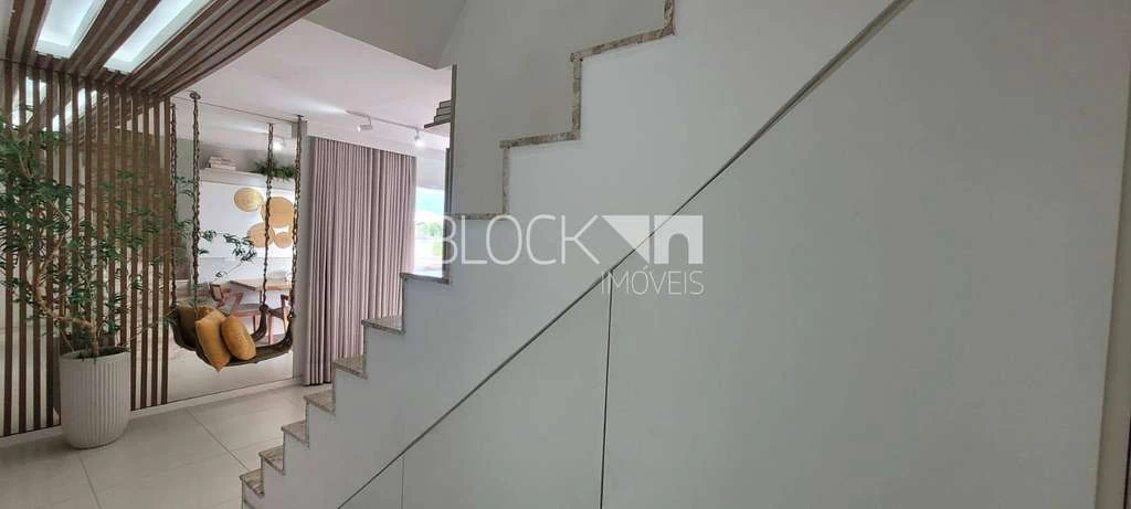 Furnished apartment with 3 bedrooms and 2 en-suites — photo 3