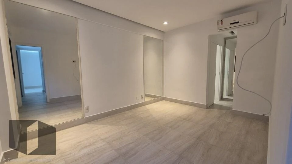 Apartamento de 2 quartos com varanda envidraçada — photo 13